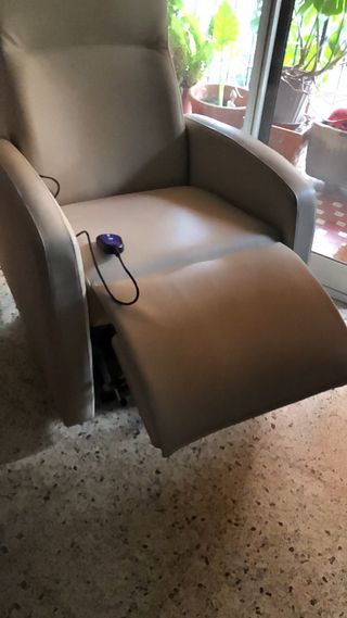 Butaca reclinable alzadora motorizada