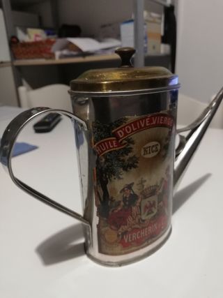 Latta di olio d'oliva