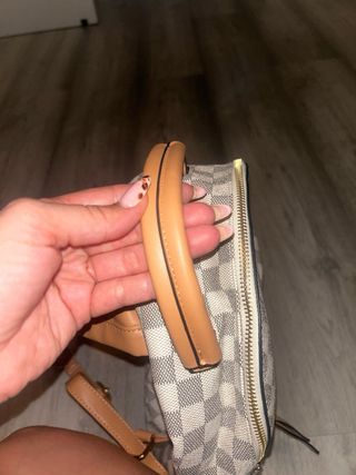 MOCHILA CUADRITOS
