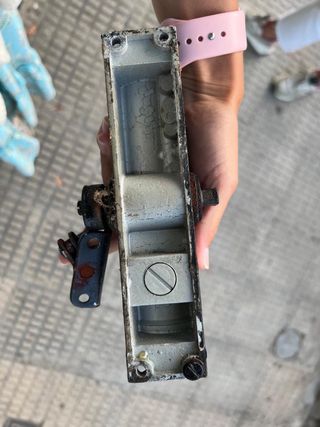 Muelle puerta color negro