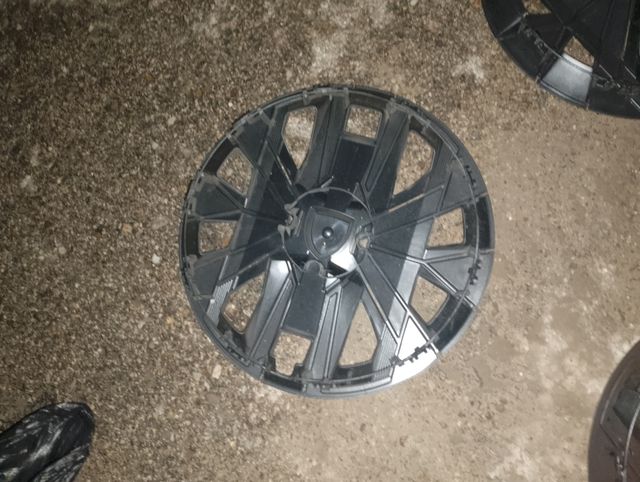 Tapacubos Peugeot 208 R16