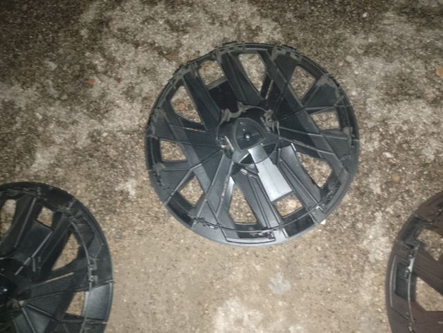 Tapacubos Peugeot 208 R16