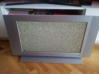 TV Thomson 30" múltiples conectores