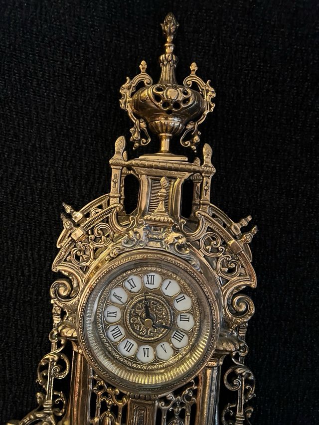 Reloj estilo barroco