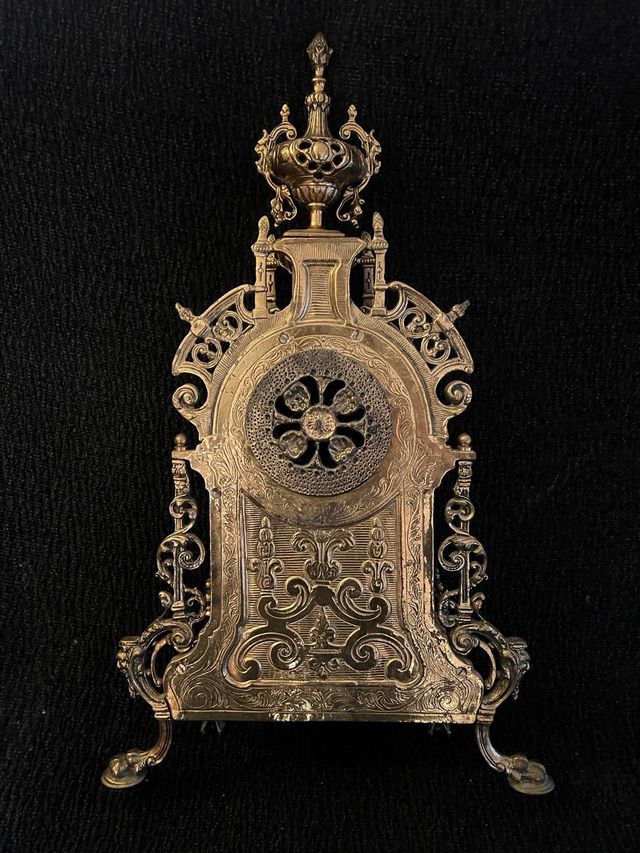 Reloj estilo barroco