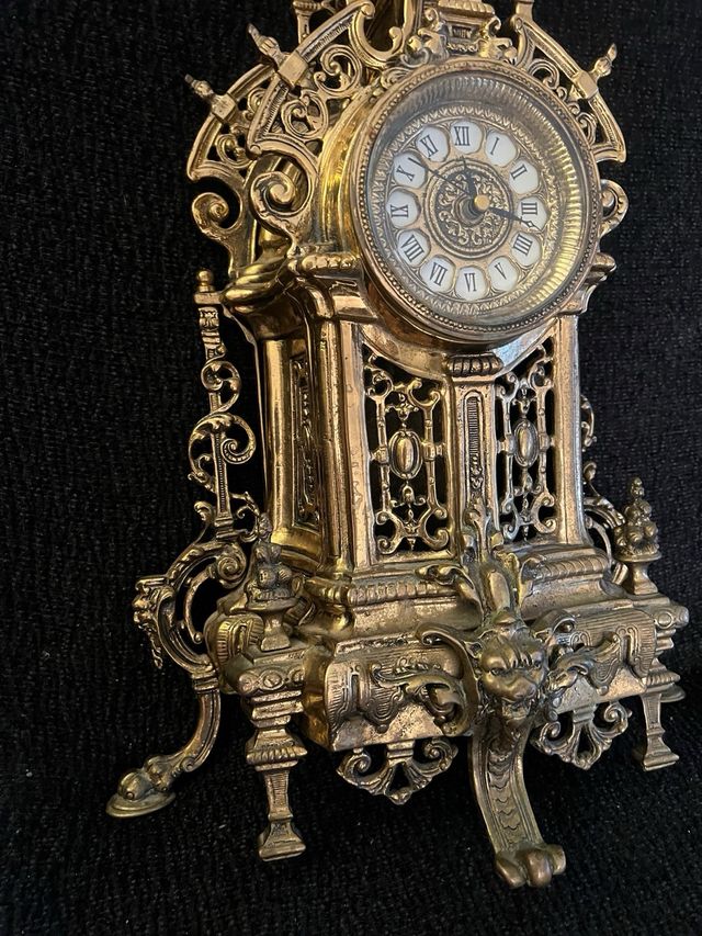 Reloj estilo barroco