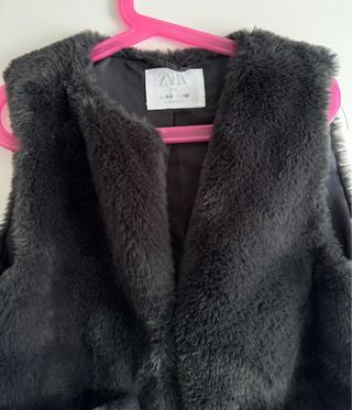 Chaleco pelo niña Zara