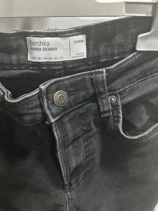 Pantalón vaquero negro de chico