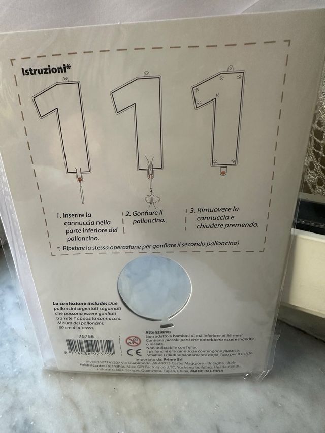 Vendo  numeri per compleanni annive colore argento