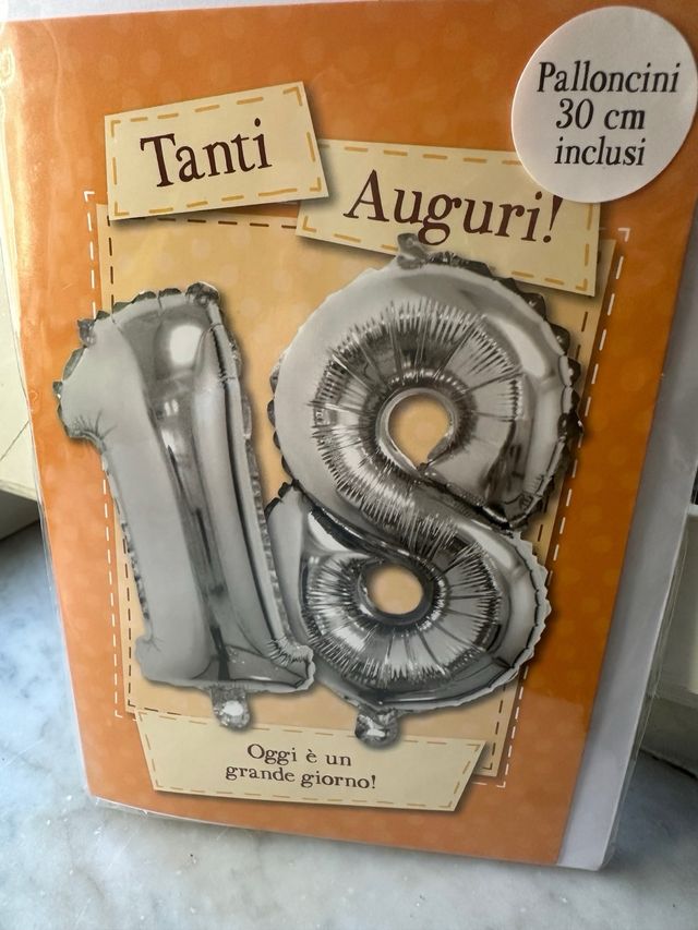 Vendo  numeri per compleanni annive colore argento