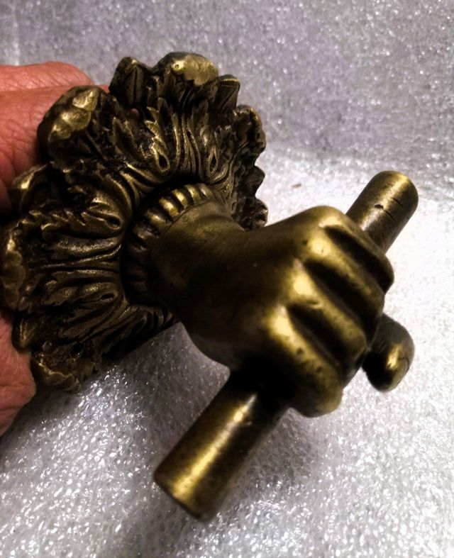 ◼ Maniglia della porta