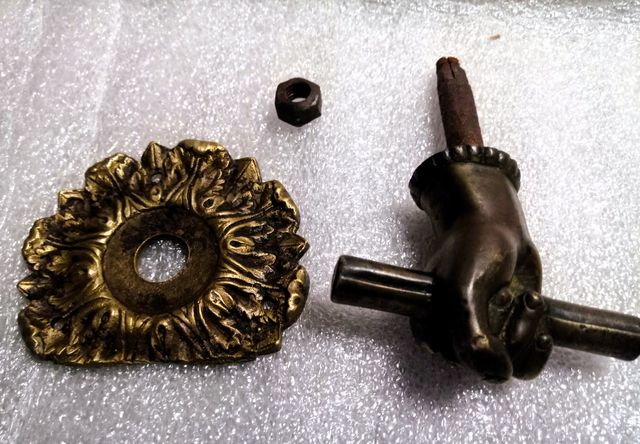 ◼ Maniglia della porta