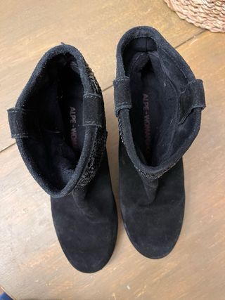 Botines marca alpe talla37 de cuna,negrod ante