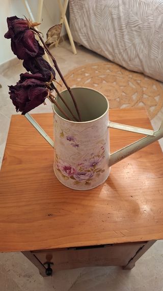 MESITA MADERA MACIZA CON TALLADO