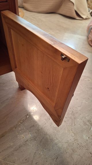 MESITA MADERA MACIZA CON TALLADO