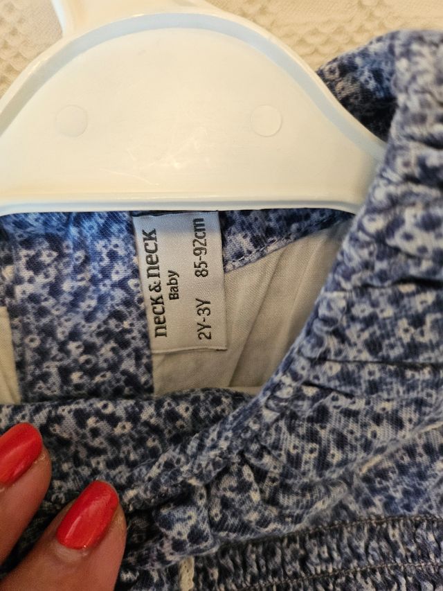 Vestidos de niña 2/3 años.