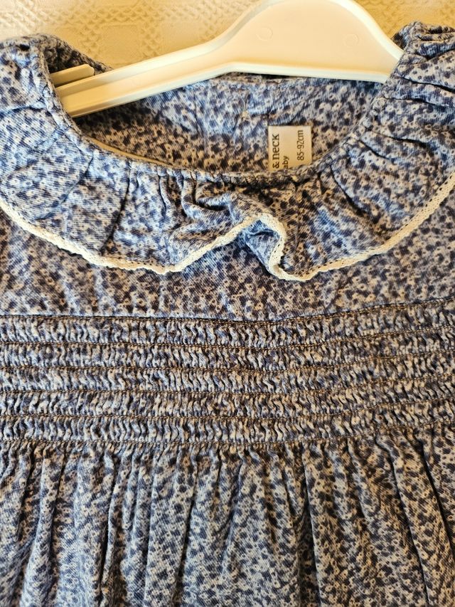 Vestidos de niña 2/3 años.