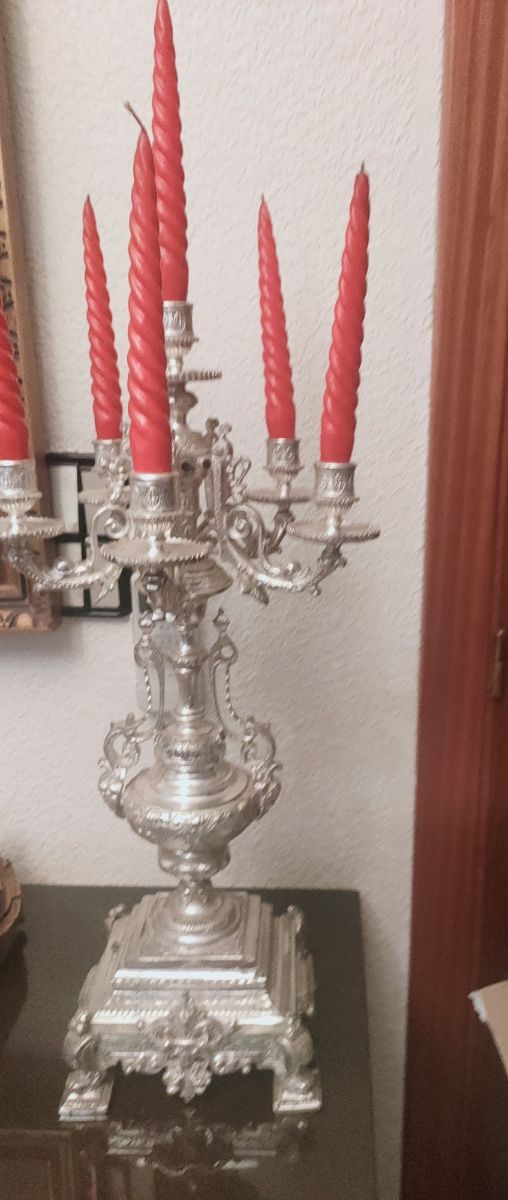 Pareja de Candelabros. 7,2kg cada uno