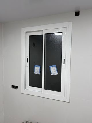 Trabajos de carpintera de aluminio