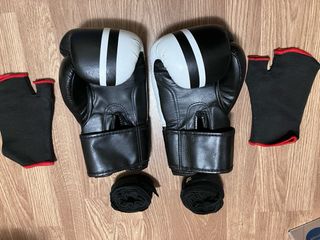 Attrezzatura kick boxing