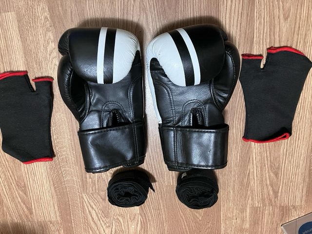 Attrezzatura kick boxing