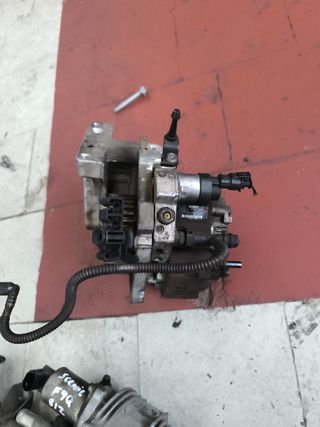 Bomba inyectora 0445010075 Renault