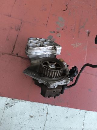 Bomba inyectora 0445010075 Renault