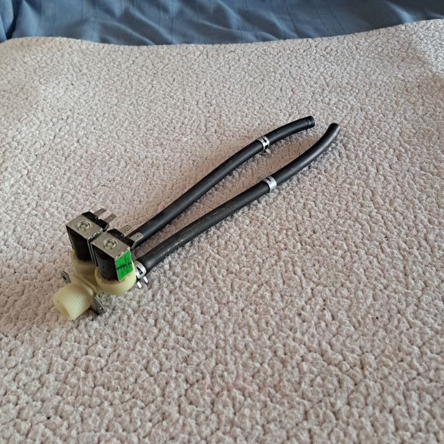 Electroválvulas de lavadora con manguitos - 230VAC