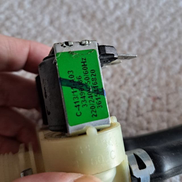 Electroválvulas de lavadora con manguitos - 230VAC