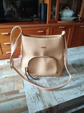 Bolso bandolera beige nuevo