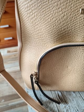 Bolso bandolera beige nuevo