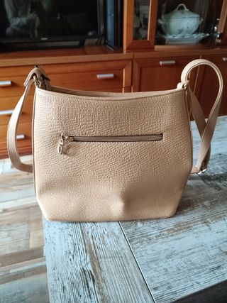 Bolso bandolera beige nuevo