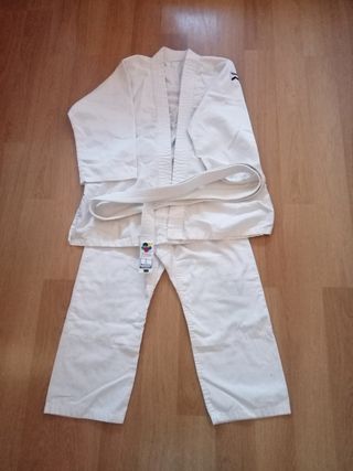 Kimono de Judo niño blanco. Marca OUTSHOCK