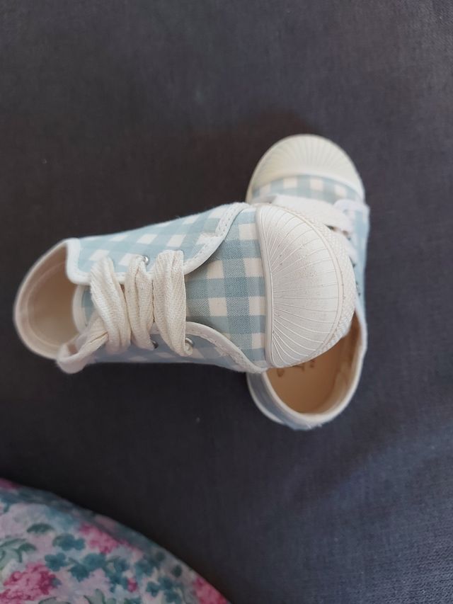 Zapatillas niño talla 22