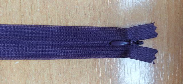 Cremallera invisible color lila