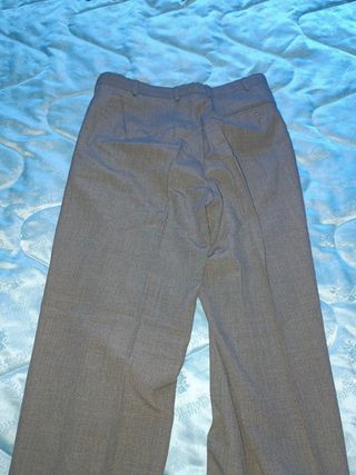 Un traje.