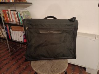 Valigia portavestiti