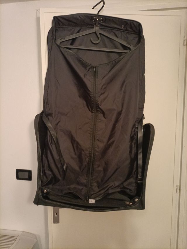 Valigia portavestiti