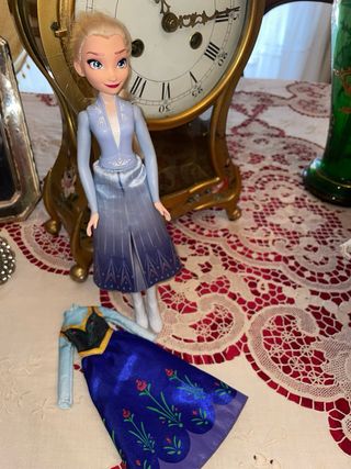 Bambola elsa di frozen