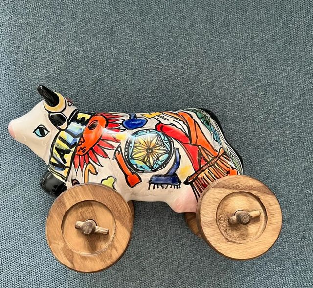 Toro di ceramica colorato