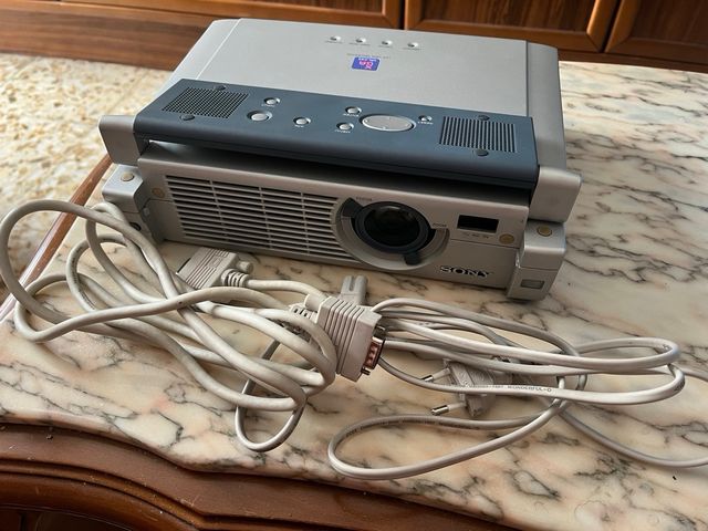 Proyector Sony VPL-CX3
