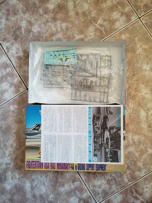 Maqueta F-14A Group Support 1/144