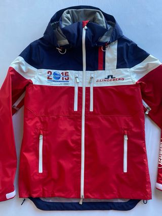 Exclusiva chaqueta de esquí marca J.Lindeberg