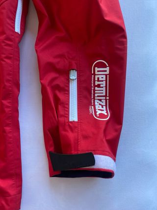 Exclusiva chaqueta de esquí marca J.Lindeberg