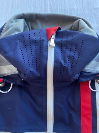 Exclusiva chaqueta de esquí marca J.Lindeberg