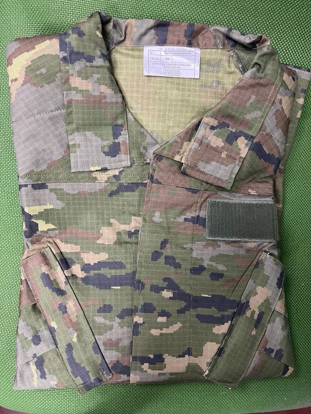 Chaqueta boscosa pixelada uniforme 2N