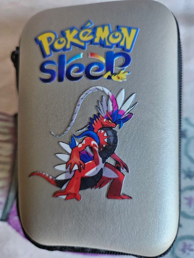 Estuche + 24 pokemon