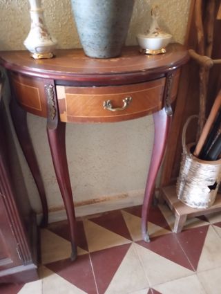 Mesita telefenera