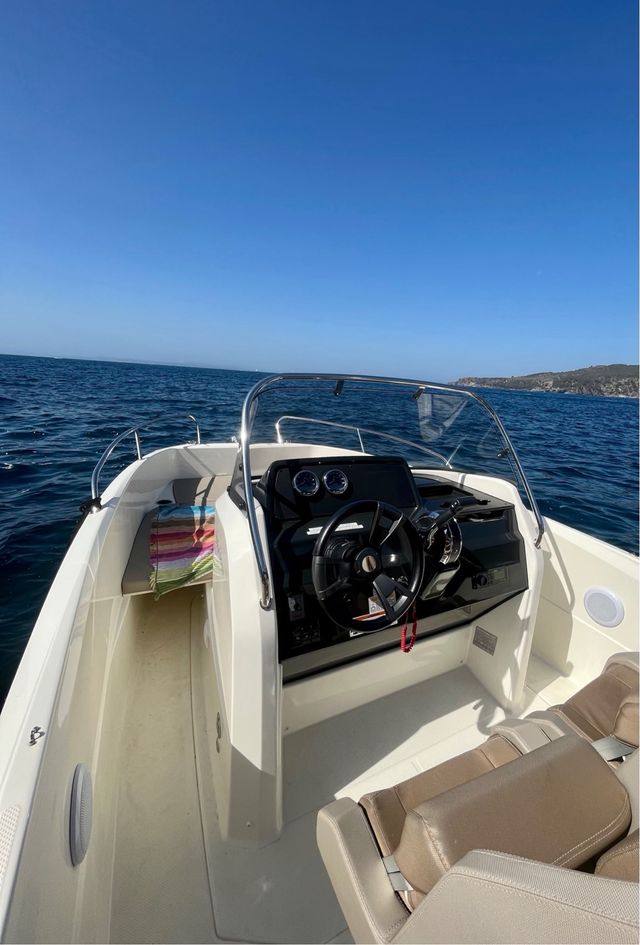Barco Quicksilver Activ 605 Open 150HP