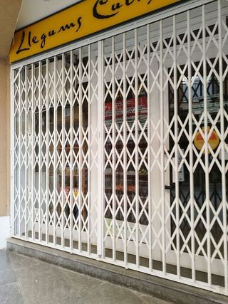 Local comercial en venta en Sant Esteve Sesrovires